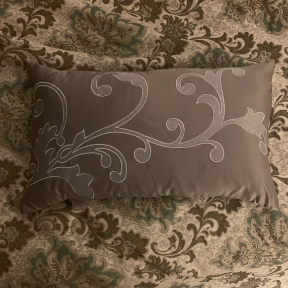 Royal Heritage Home Other - Accent pillow